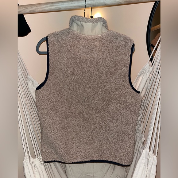 Sherpa Vest - Picture 2 of 2